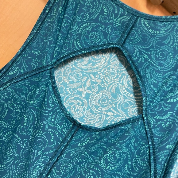 Lululemon - Picture 5 of 6